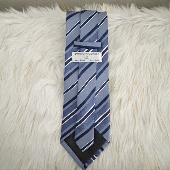 Vesuvio Napoli Classic Blue Striped Silk Tie - Picture 2 of 3